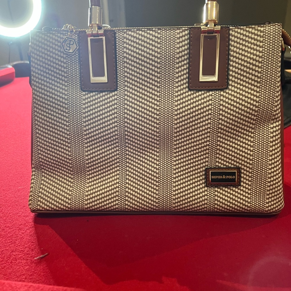 Brand new with packaging - Picture 6 of 6